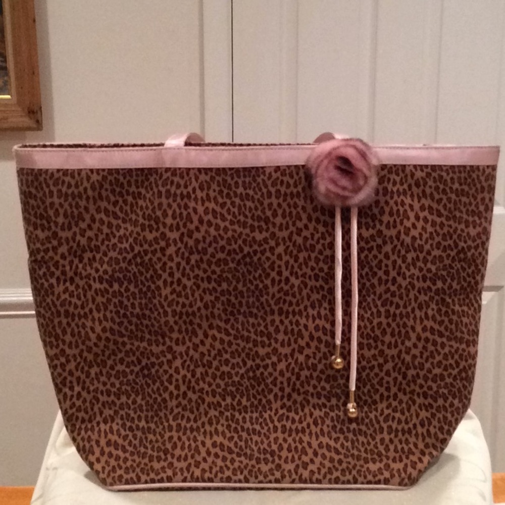 🌸 RARE, VINTAGE, LIKE NEW “TRINA TURK” TOTE